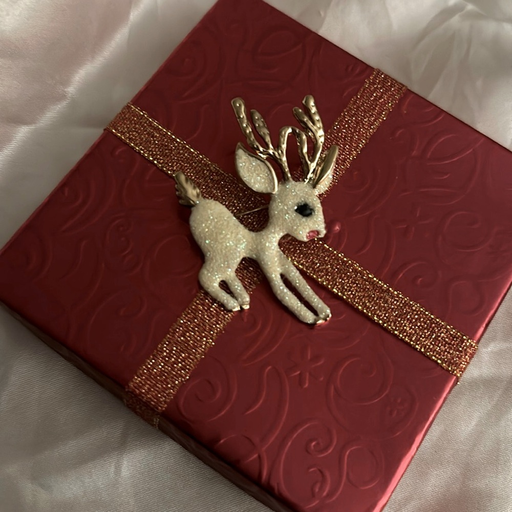 Beautiful Rudolph Reindeer Sparkling White Christmas brooch